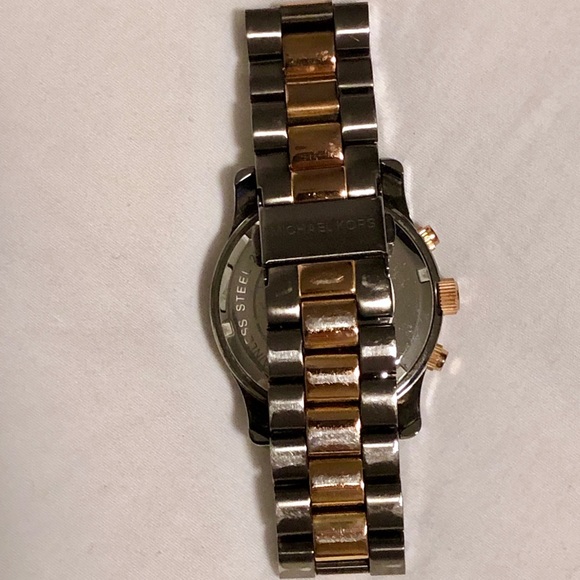 Michael Kors Watch - Picture 3 of 4